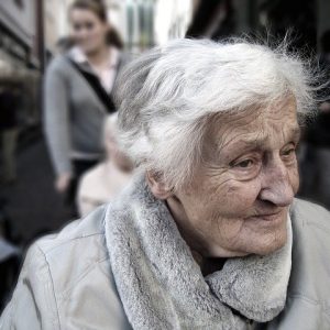 Conseils pour améliorer les soins aux personnes âgées